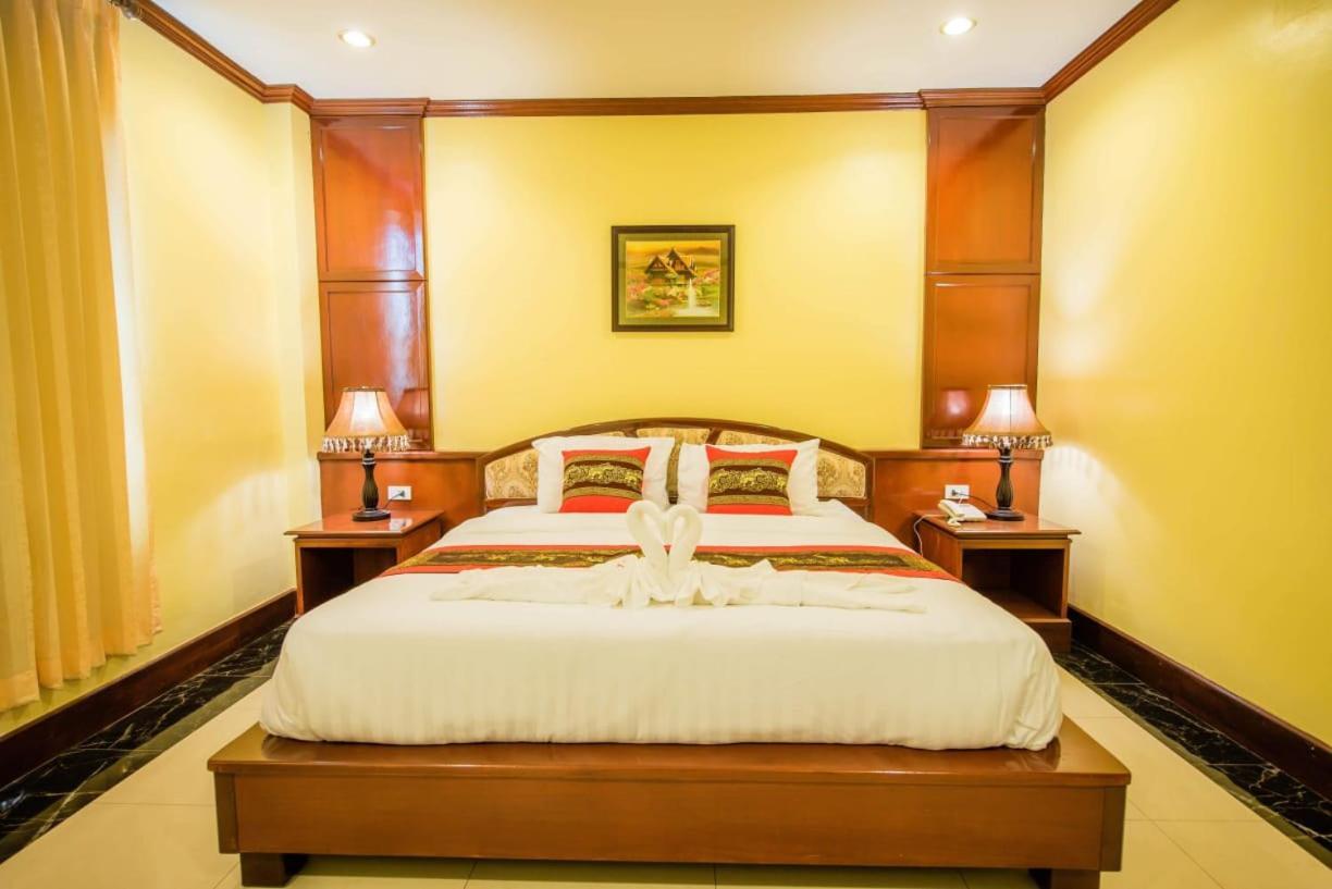 Soubandith Hotel Pakse Exterior foto